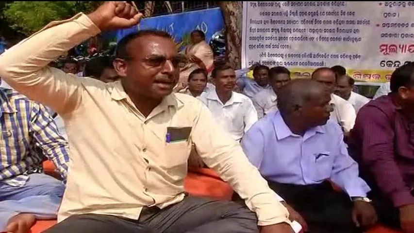 Teachers’ Affidavit stalemate: Uncertainty over matric evaluation