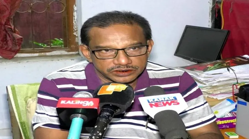 Tehsildar locked in office for working on holiday!