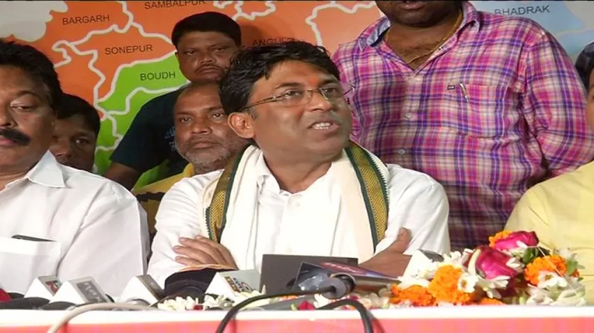 Senior journalist Satya Prakash Nayak joins Congress