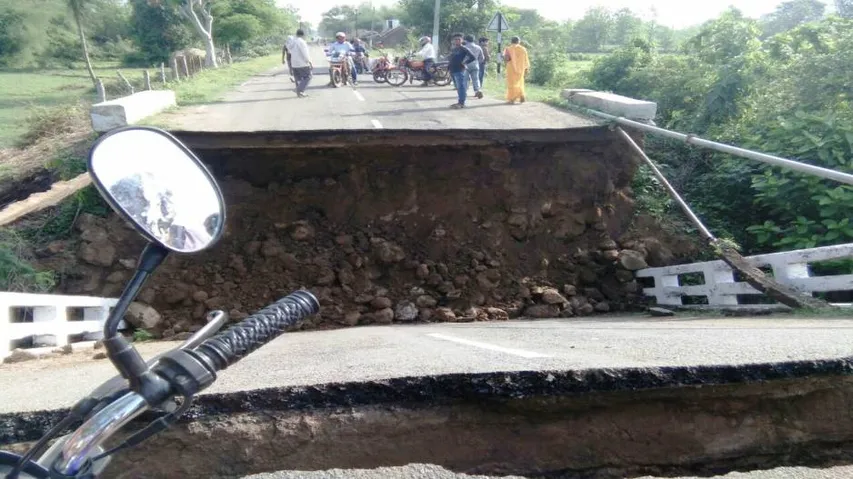 Bridge caves in, Berhampur-Nayagarh traffic hit