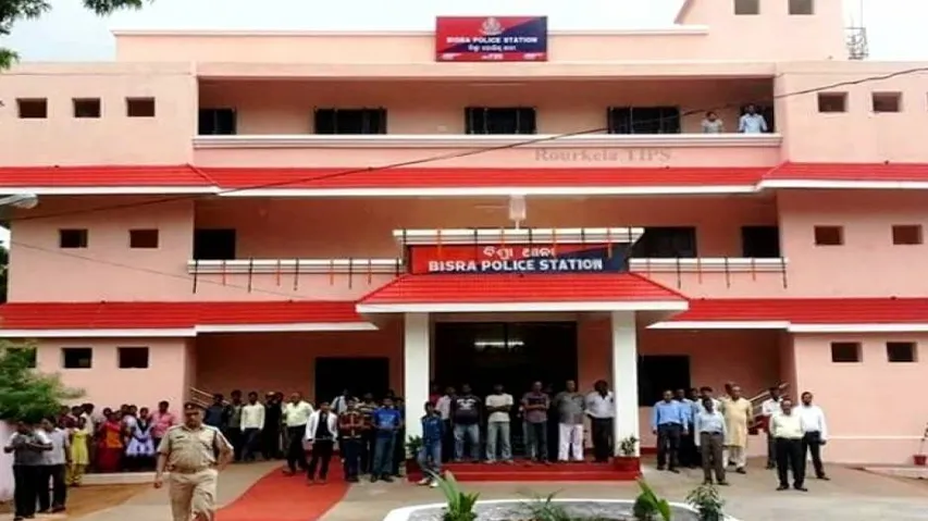 Miscreants loot Rs 25 lakh from cash van in Odisha