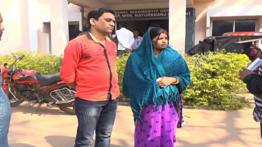 Diagnostic lab at Baripada hospital declares live fetus dead!