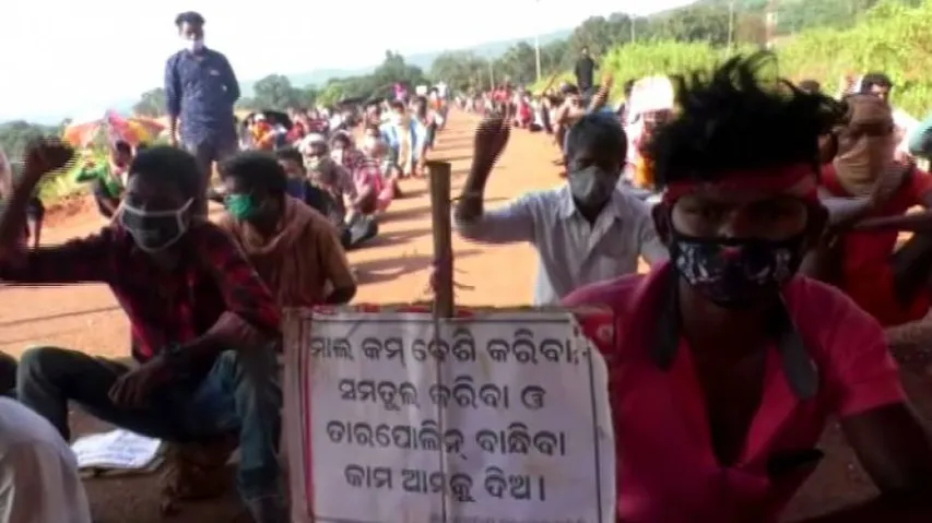 Disengaged Labourers Of OMC Hold Protest, Demand Reinstatement