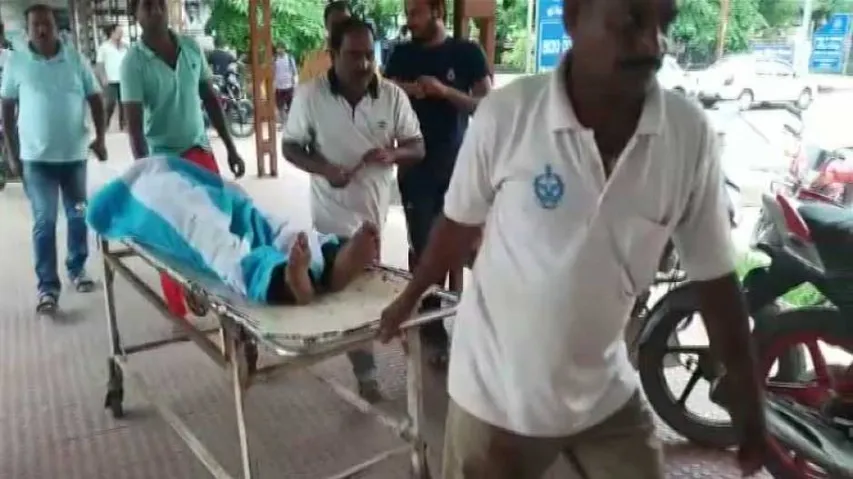 Youth slits his throat inside police station, admitted to hospital