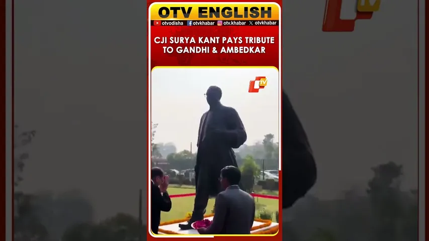 CJI Surya Kant Offers Floral Tributes To Mahatma Gandhi & Dr BR Ambedkar In SC’s Premises