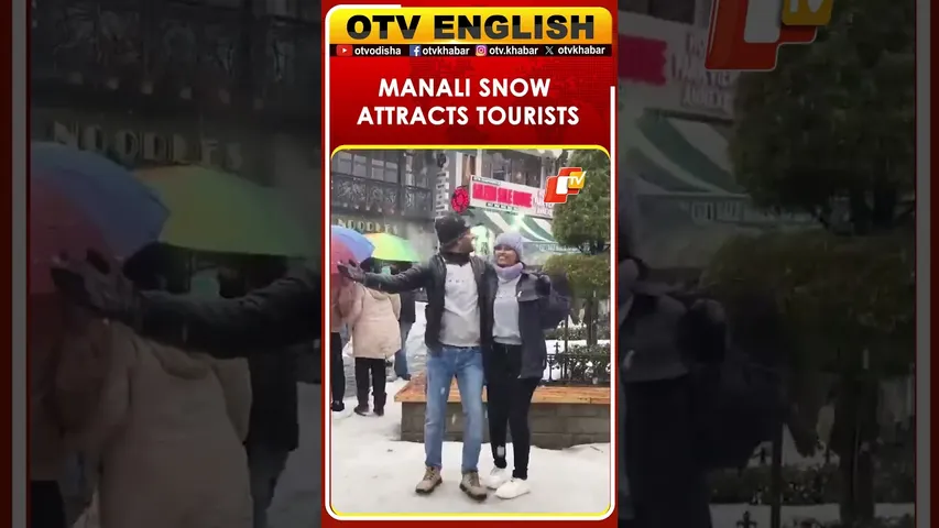 Heavy Snowfall In Manali Attracts Tourists From Different States