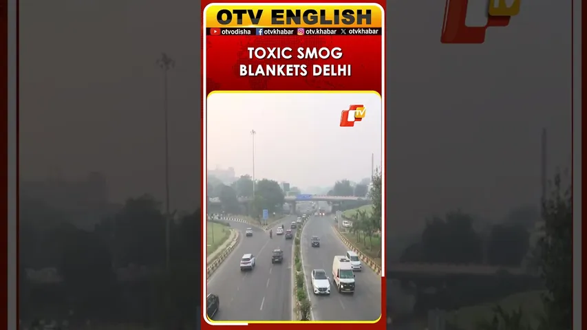 Dense Smog Covers India Gate Area; AQI At 326 In The Area