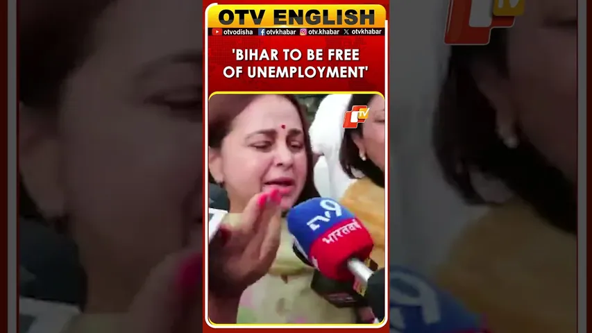 Bihar Election 2025 | Rohini Acharya Extends Blessings To Tej Pratap, Pledges Jobs To Bihar’s Youth