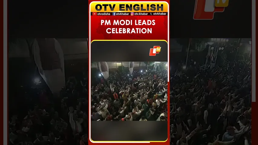 PM Modi Greets Party Workers as NDA Secures Historic Win in Bihar