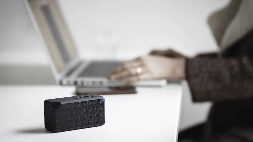 bluetooth speakers under rs. 2000 india