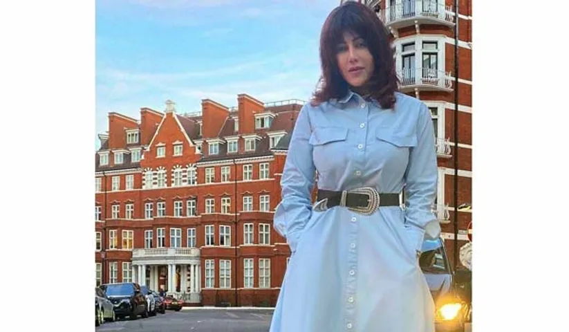 Wardha Khan Nadiadwala enjoying Autumn in London !