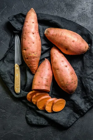 raw-sweet-potatoes-organic-yam-the-farm-food-bl-2023-11-27-05-36-02-utc (1)