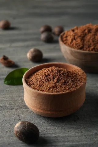 concept-of-different-spices-and-condiments-nutmeg-2023-11-27-05-07-16-utc (1)