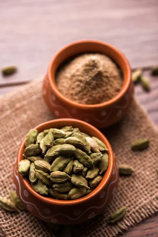 cardamom-powder-2023-11-27-05-36-06-utc (1)