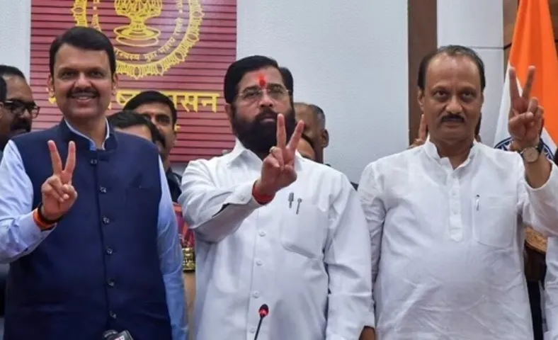 CM FADNAVIS