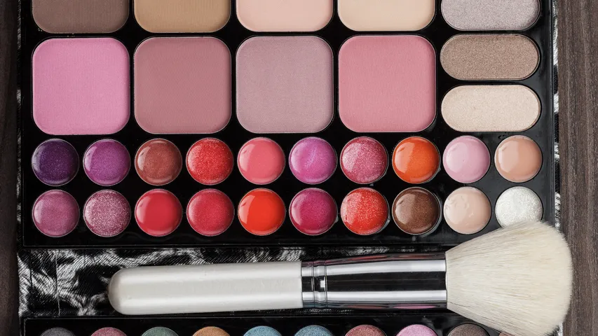 Makeup kit