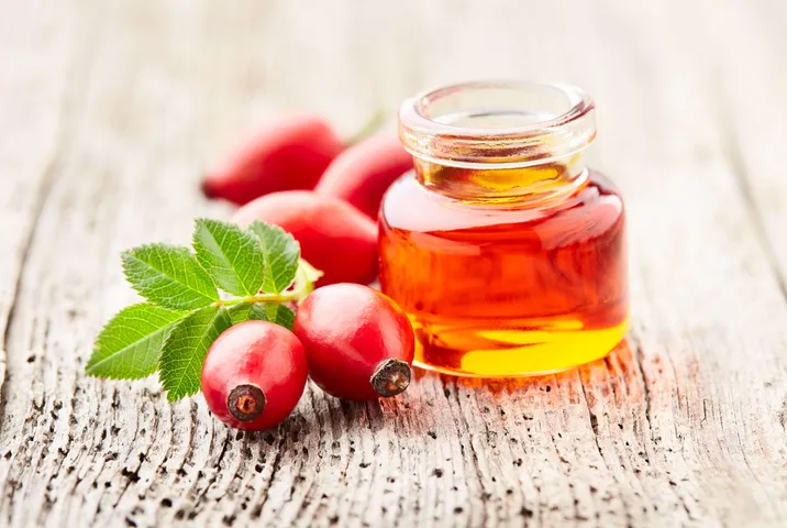 Rosehipoil1