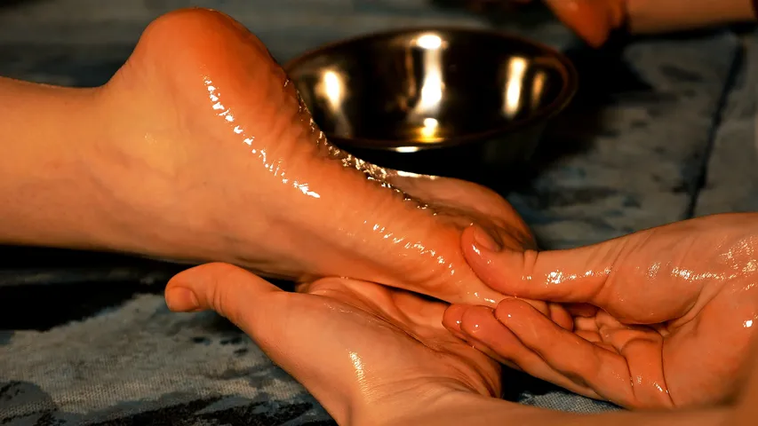 Massage soles with ghee