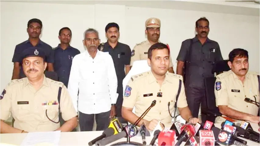 Maoist Maccha Somaiya surrendered