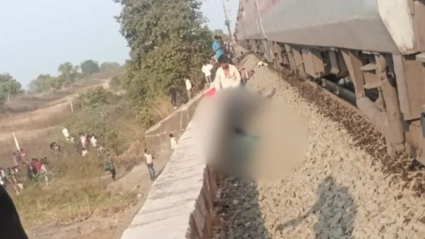Train Accident in Maharashtra