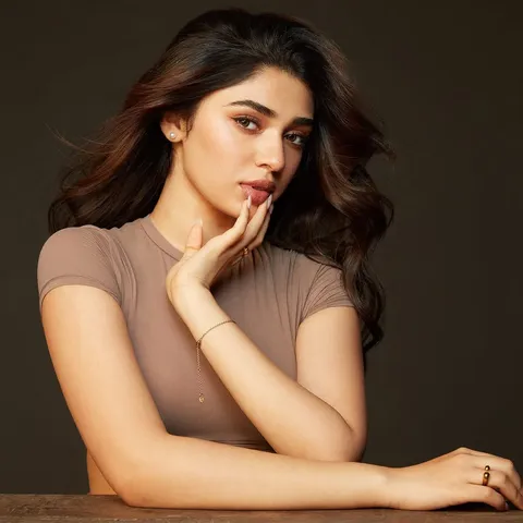 Krithi mesmarizing photo shoot