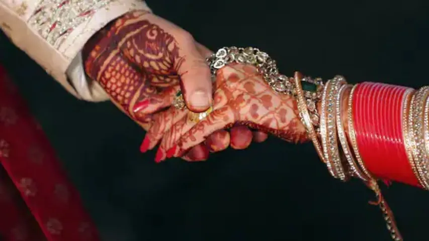 Groom Dances To Choli Ke Peeche, Bride's Father Calls Off Wedding