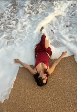neha sharma in beach 