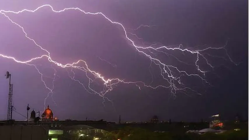 13 killed in lightning strikes in four districts of Bihar