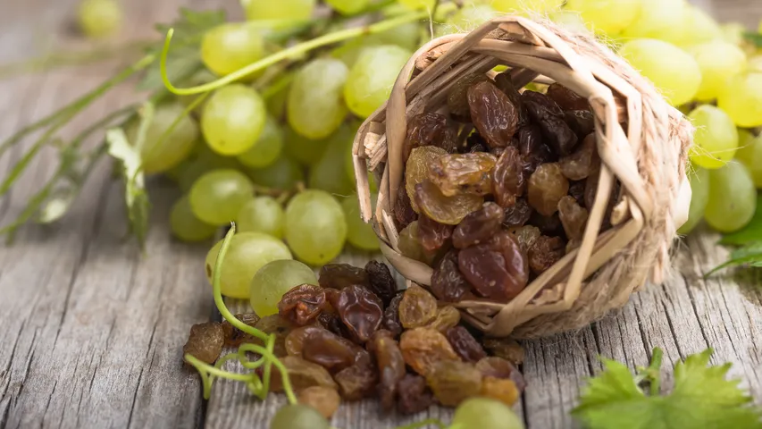 raisins making