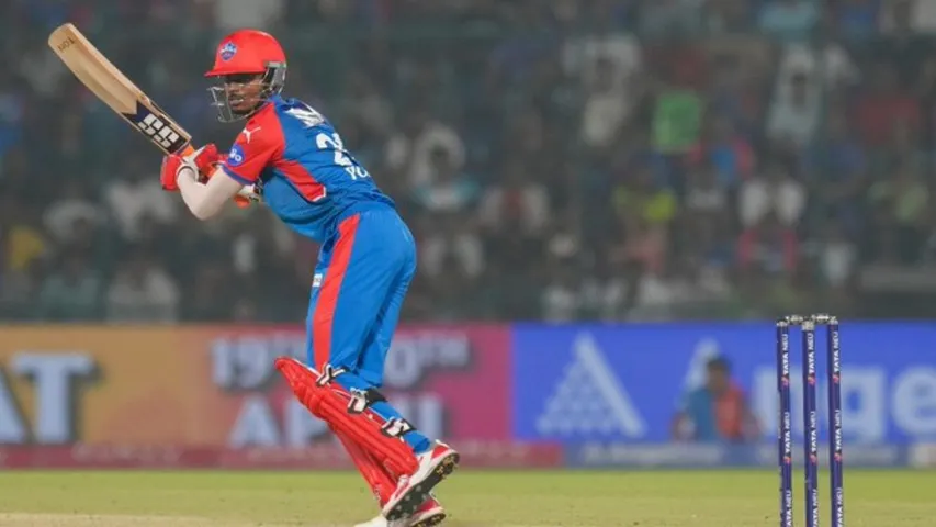 Abishek Porel smashed 23 off the second over by Tushar Deshpande