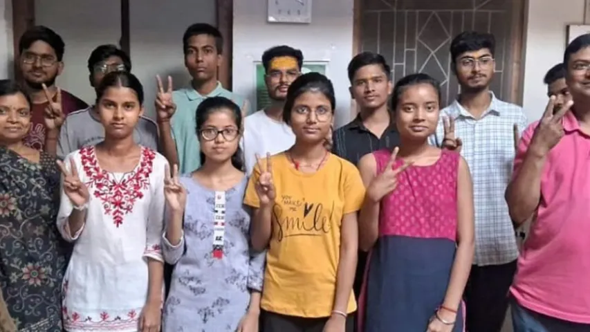 40 students from Bihar's 'IIT village' clear JEE Main 2025