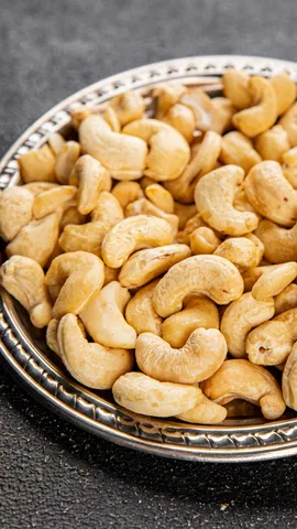 Roasted cashews