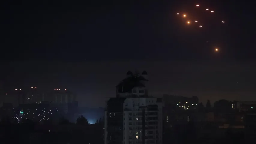 2 killed in Russian attacks on Ukraine as prospects for talks remain uncertain