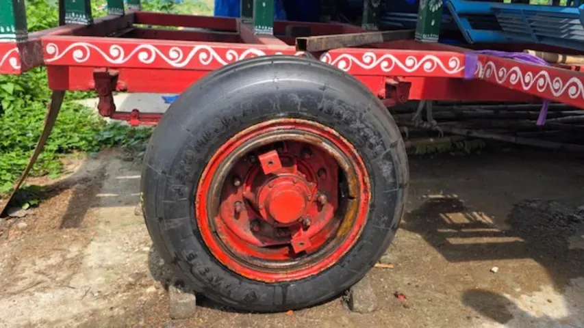 Sukhoi fighter jet tires