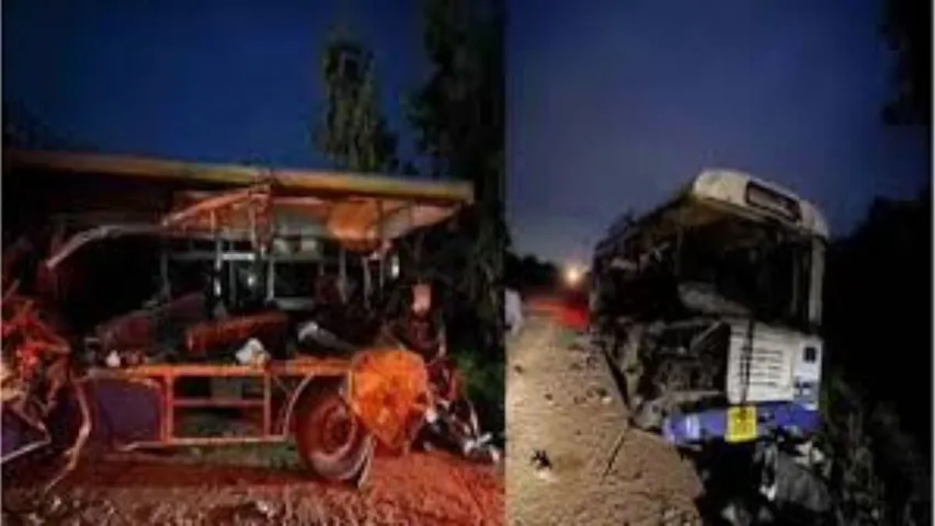 karnataka road accident ap residents died