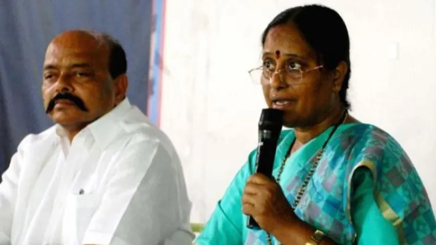 minister konda surekha husband
