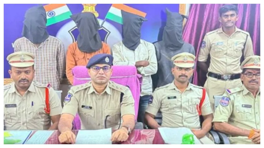 Ganja gang arrested