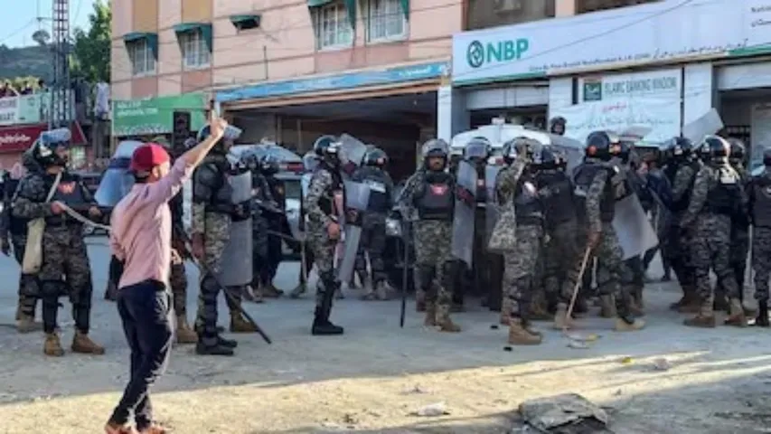 8 Protesters