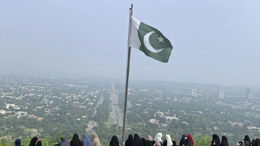 Pakistan escalates military crackdown in Zehri
