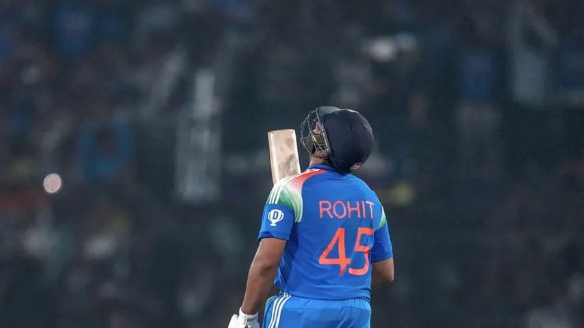 Australia won the toss opt to bowl india (1)