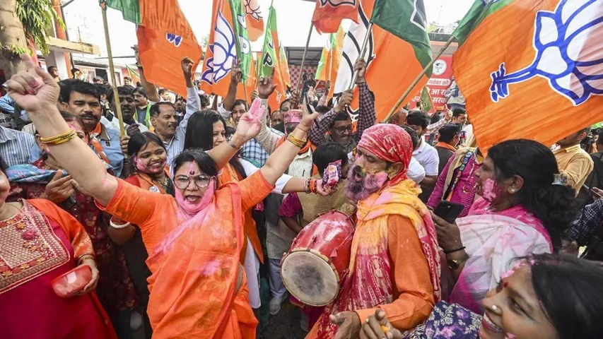 Women vote share helps to nda win in Bihar Elections