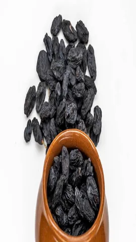 black raisins