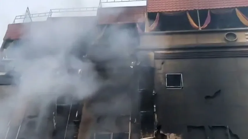 Massive Fire Engulfs Banquet Hall In Gorakhpur