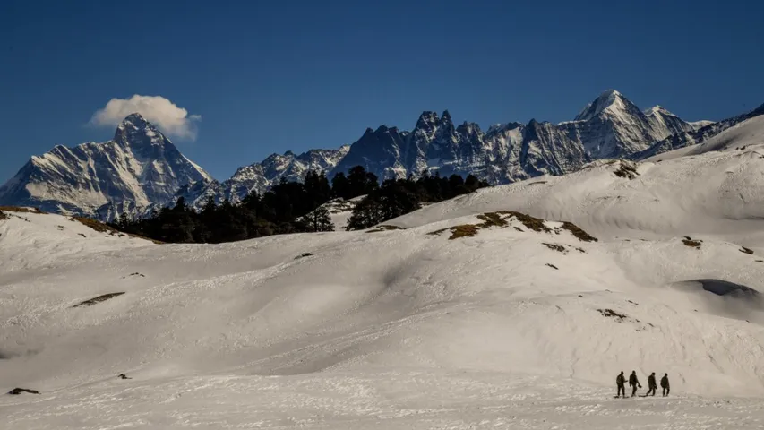 Nuclear device lost in the Himalayas 60 years ago threatens Ganga today