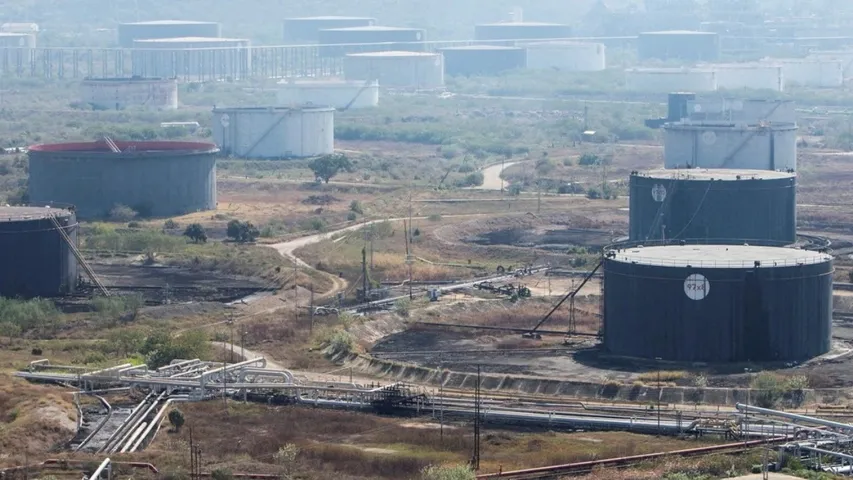 Venezuela sends mega 2-million-barrel oil cargoes to India as exports surge