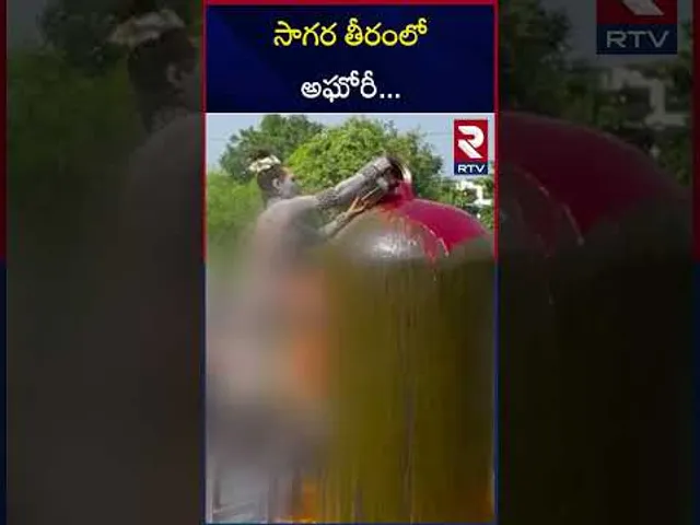 సాగర తీరంలో అఘోరీ... | Lady Aghori Naga Sadhu In visakhapatnam Beach Area | RTV