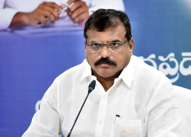 Botsa Satyanarayana: వెనుకంజ‌లో బొత్స సత్యనారాయణ.!