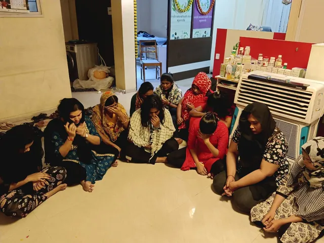 మసాజ్‌ ముసుగులో వ్యభిచారం