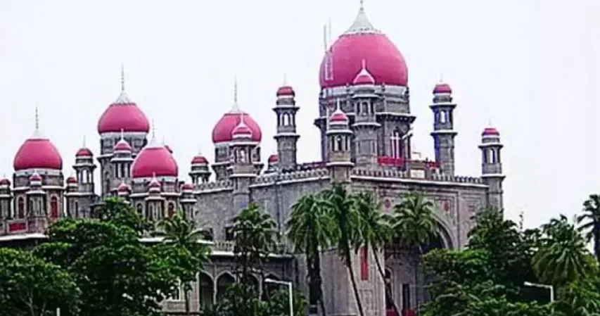 వెలమ, కమ్మ సంఘాలకు భూముల కేటాయింపుపై హైకోర్టు స్టే