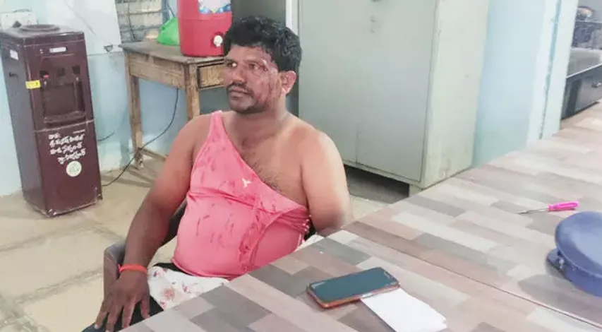 పీఈటీ,హెచ్ఎంను సస్పెండ్ చేసిన కలెక్టర్